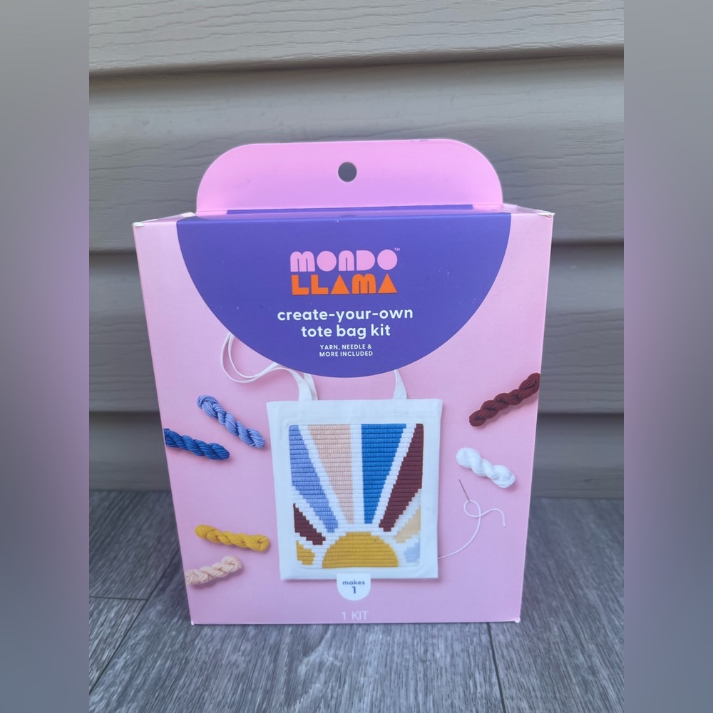 New Mondo Llama Create-Your-Own Tote Bag Kit